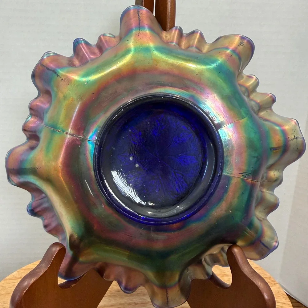 Fenton Holly Carnival Glass Bowl 8.5
